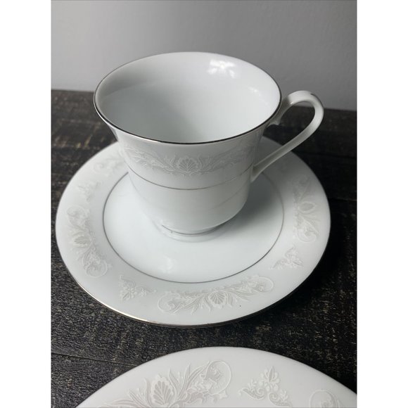 Set of 2 ~ Crown Ming Fine China Tea Coffee Cups with Saucer - Picture 7 of 8